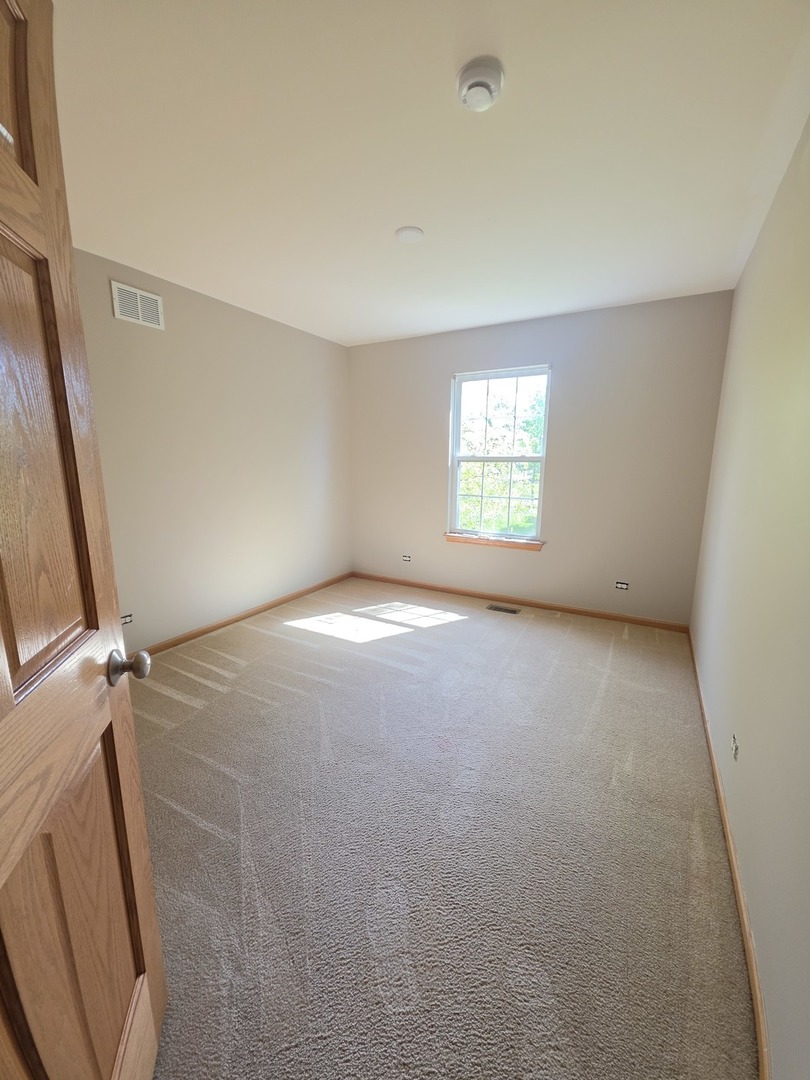 1333 Cape Cod Lane Pingree Grove, IL 60140 - Photo 4 of 20