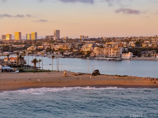 $7,995,000 | 2525 Ocean Boulevard, Unit 6B/C, Corona del Mar, CA 92625