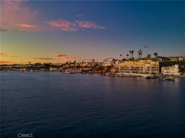 $7,995,000 | 2525 Ocean Boulevard, Unit 6B/C, Corona del Mar, CA 92625