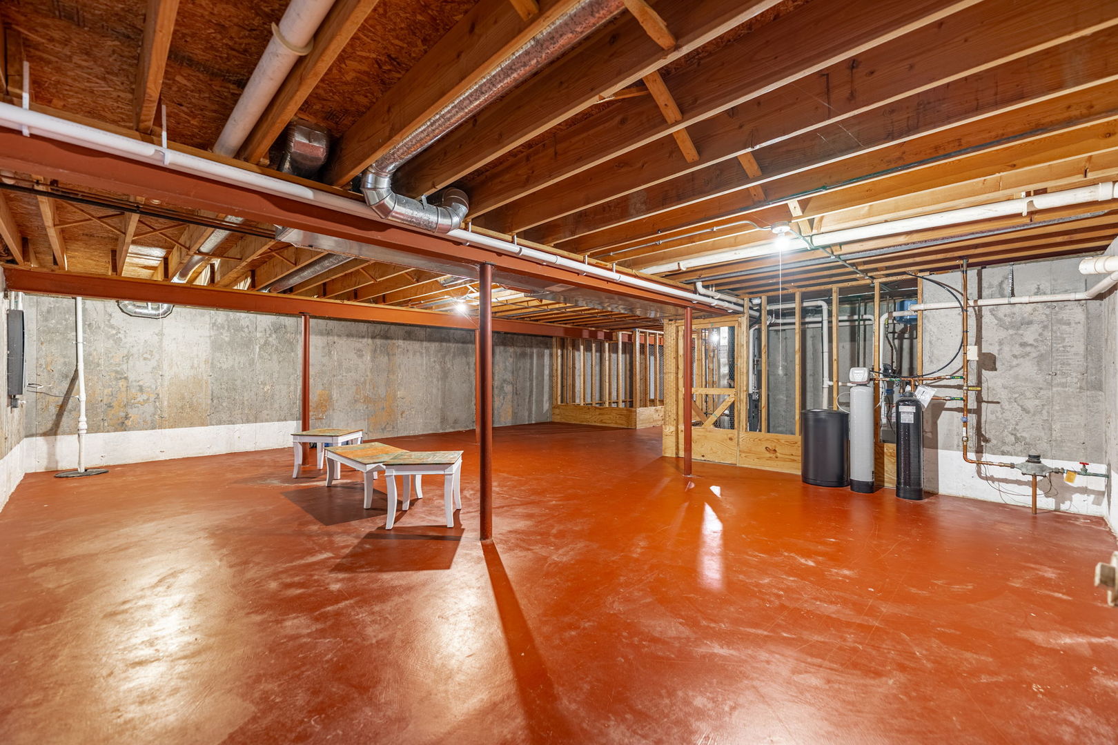 109 Shawnee Lane Harvard, IL 60033 - Photo 22 of 34 a view of a studio with wooden floor