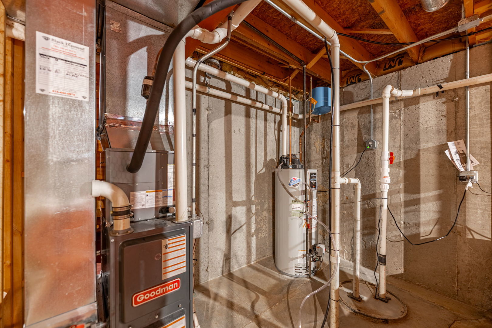 109 Shawnee Lane Harvard, IL 60033 - Photo 23 of 34 a view of walk in closet with clothes