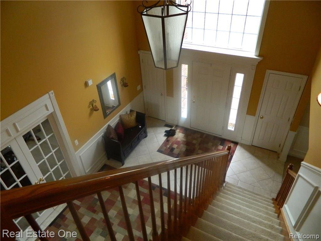 1053 Seville Road Rochester Hills, MI 48309 - Photo 16 of 66