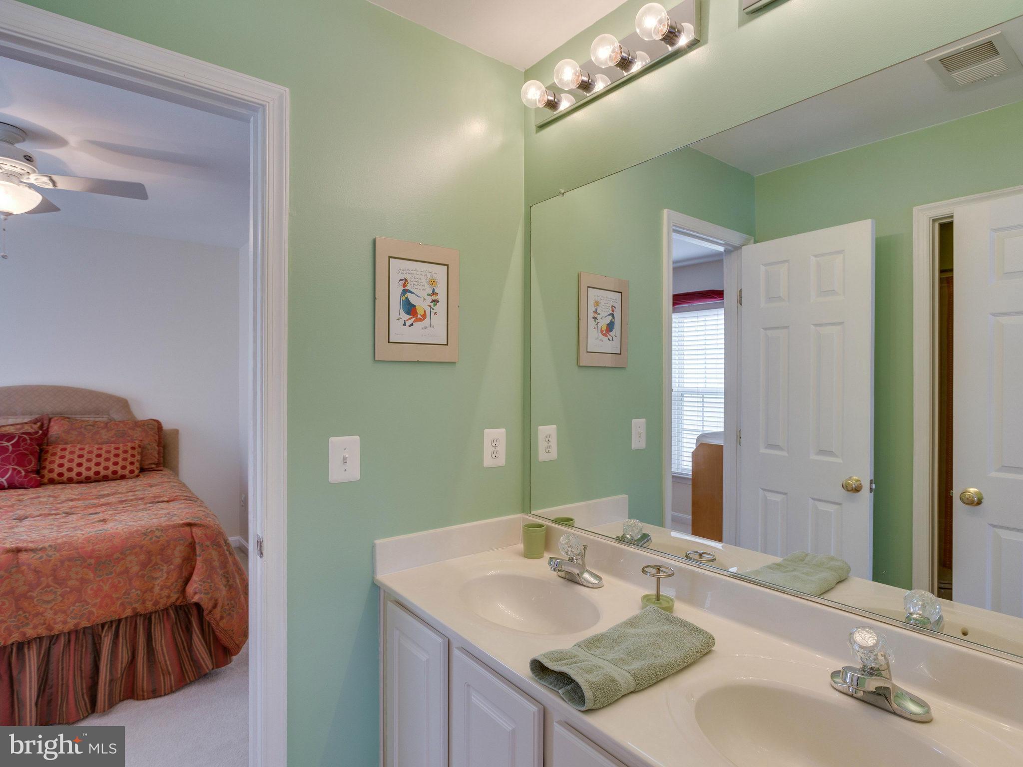 7516 Rio Grande Way Gainesville, VA 20155 - Photo 17 of 24 Bath