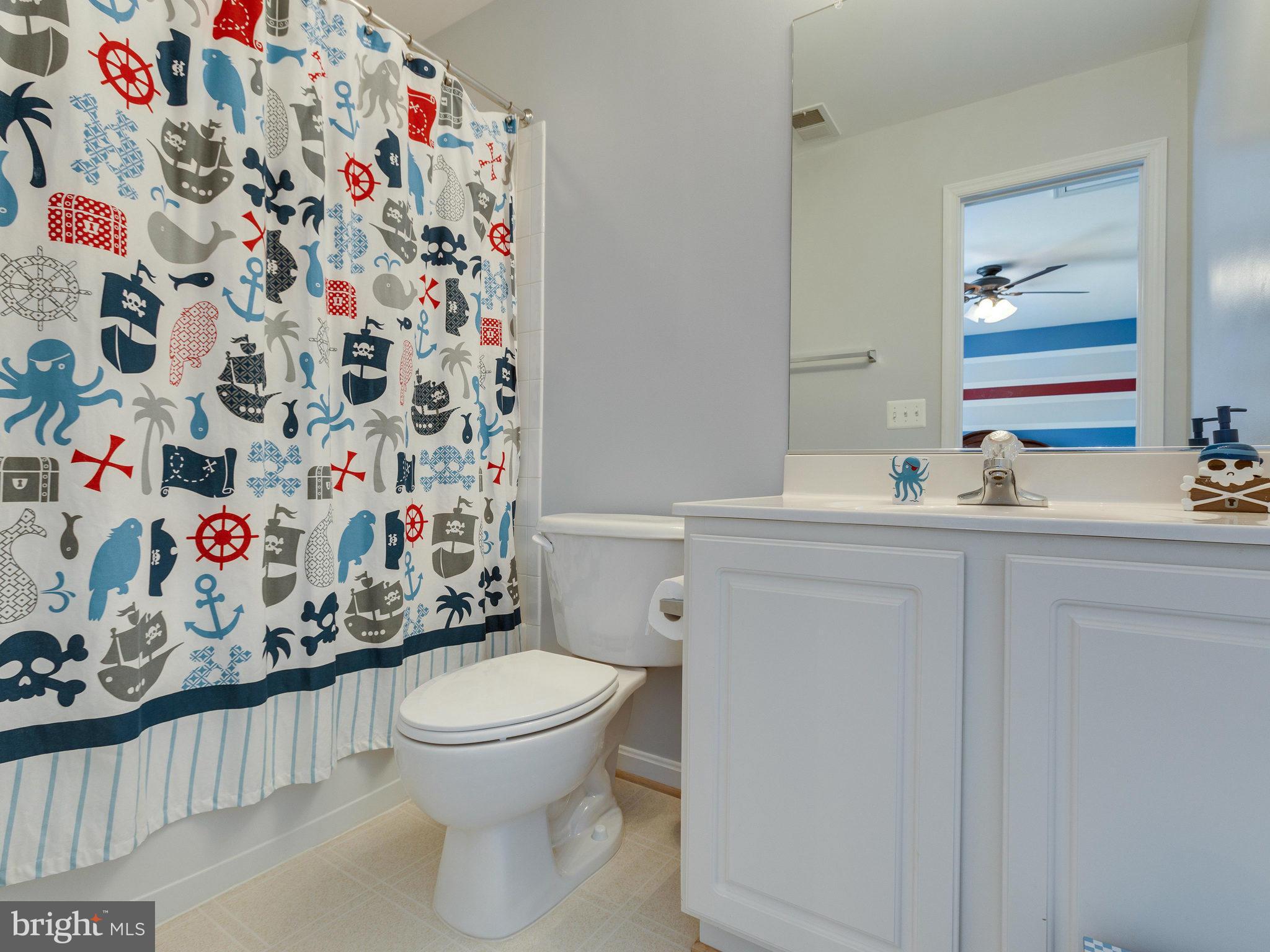 7516 Rio Grande Way Gainesville, VA 20155 - Photo 20 of 24 Bath