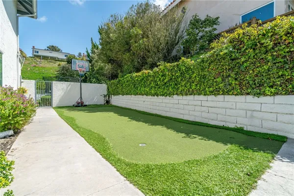 $2,895,000 | 28631 Shire Oaks Drive, Rancho Palos Verdes, CA 90275