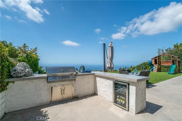 $2,895,000 | 28631 Shire Oaks Drive, Rancho Palos Verdes, CA 90275