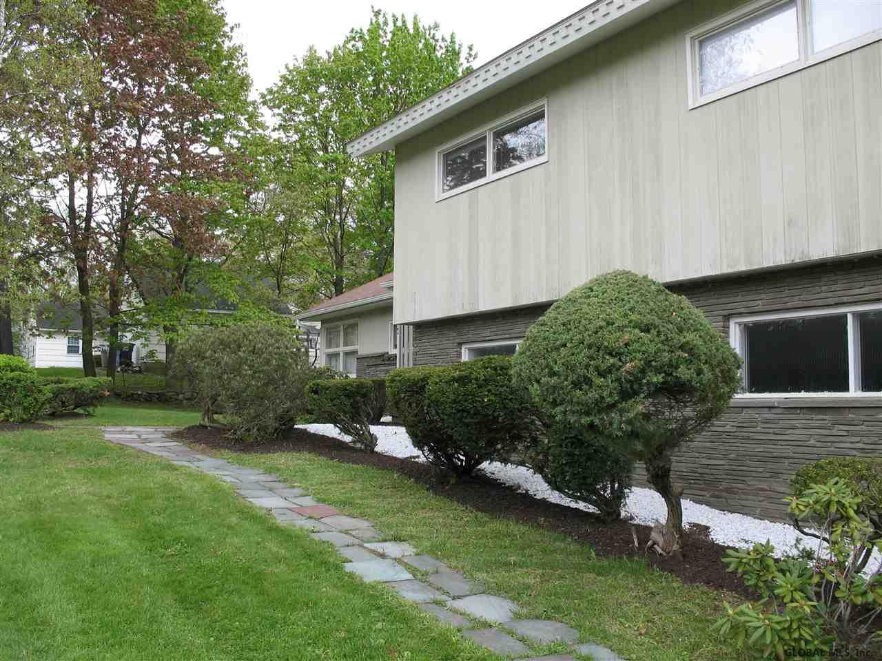 1317 Rowe Road Niskayuna, NY 12309 - Photo 4 of 25 Photo 4
