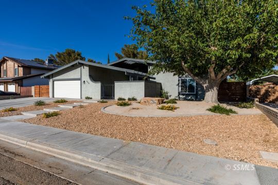 904 Scott Street Ridgecrest, CA 93555 - Photo 3 of 40