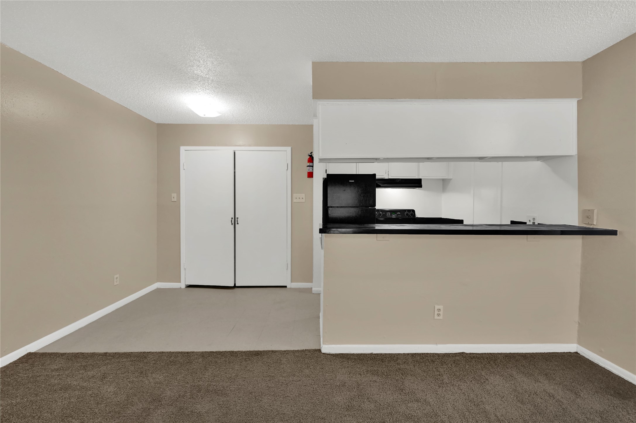 7211 Atwell Drive, Unit 16 Houston, TX 77081 - Photo 7 of 19 a view of an empty room