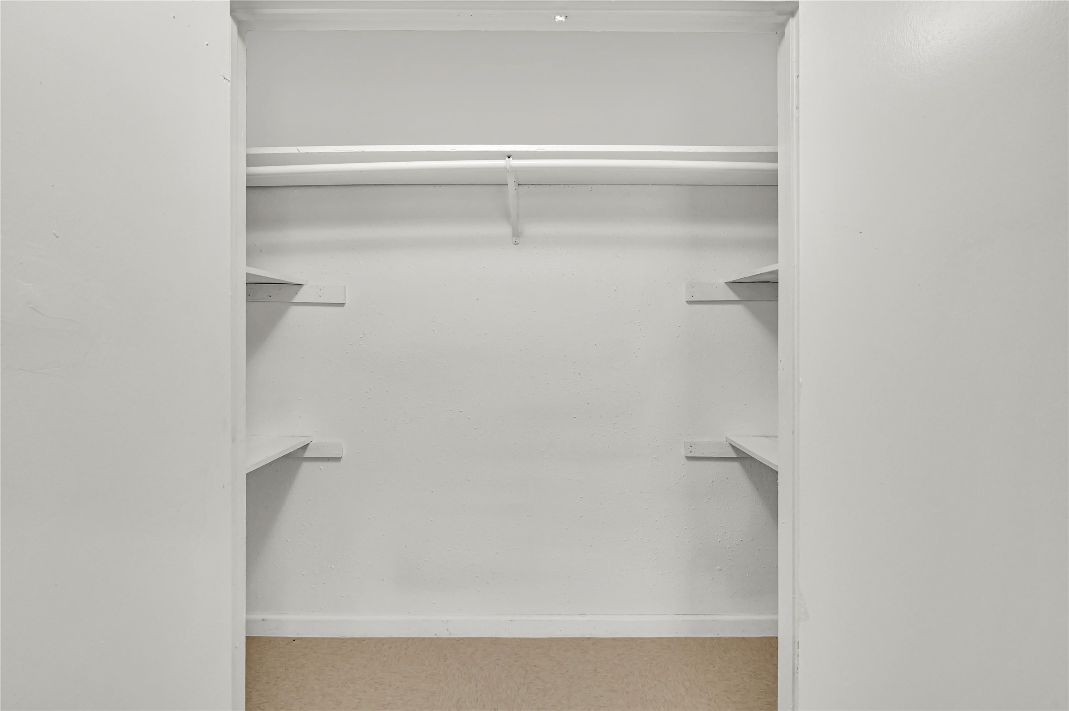 7211 Atwell Drive, Unit 16 Houston, TX 77081 - Photo 9 of 19 a close up of a bathtub