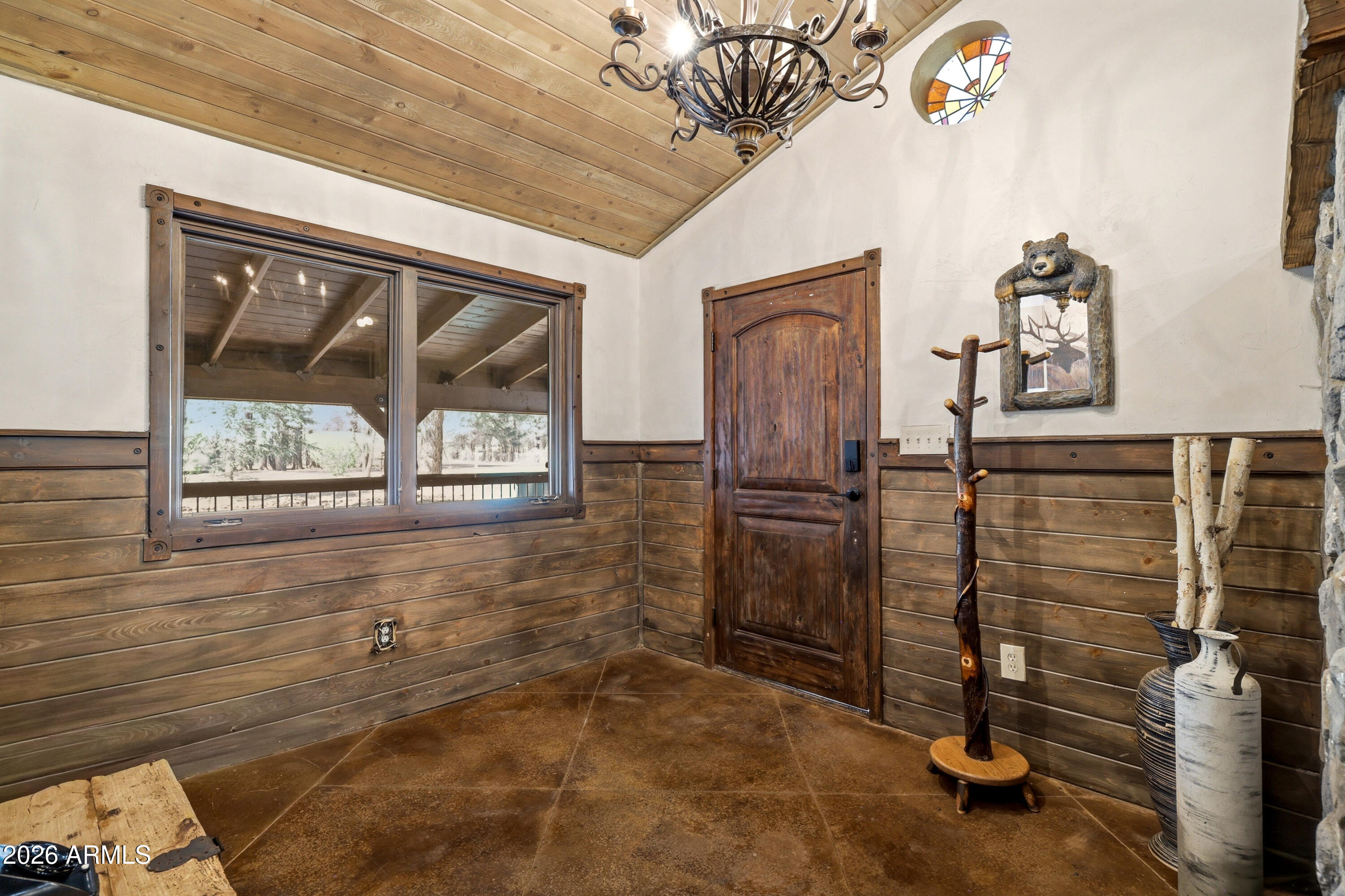 4971 Buck Springs Road Pinetop, AZ 85935 - Photo 3 of 32 a view of a bathroom