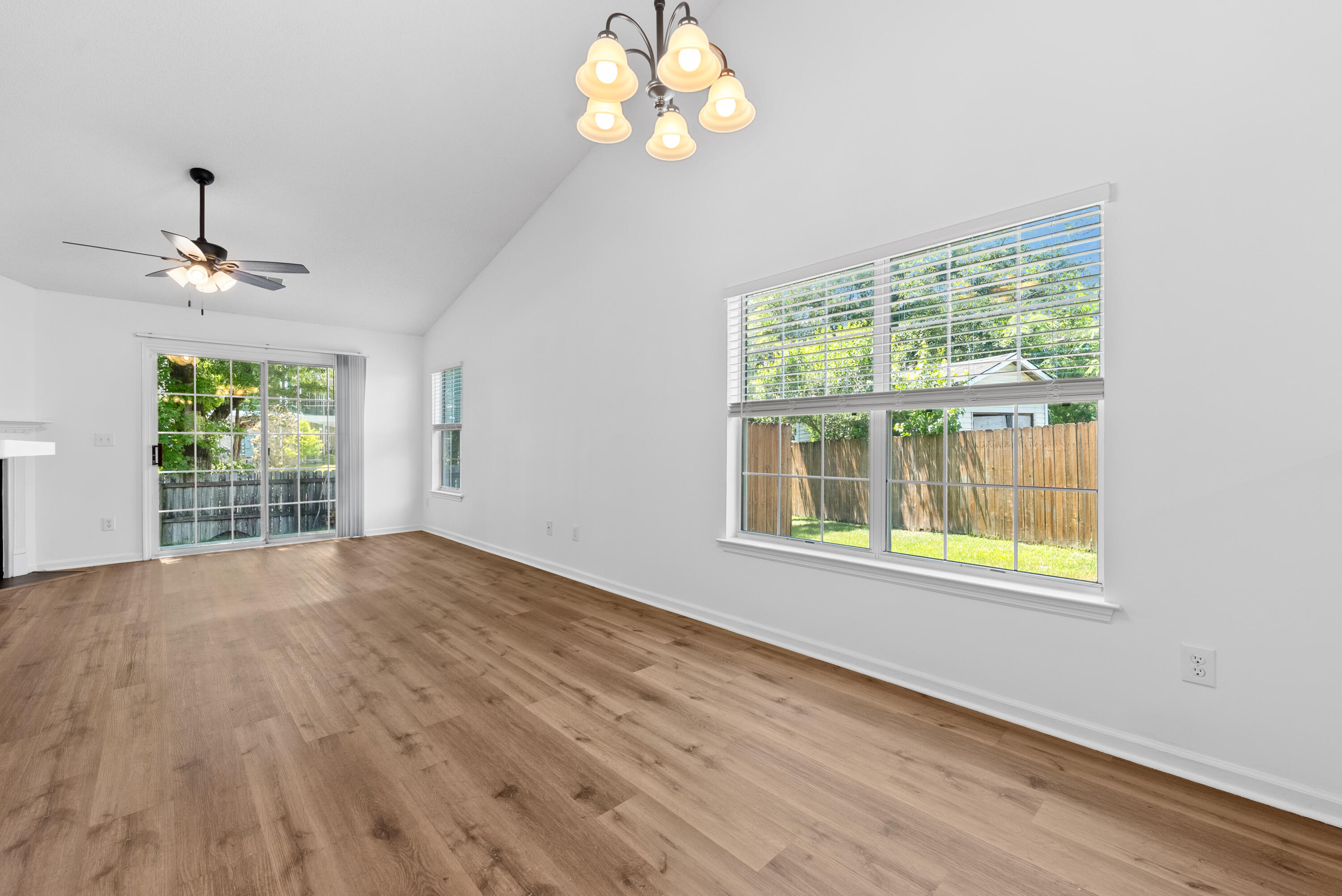 146 2 Pond Loop Ladson, SC 29456 - Photo 14 of 45 Dining/Living