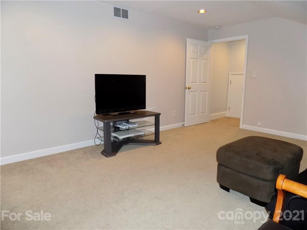 2255 Stallings Road Harrisburg, NC 28075 - Photo 25 of 36 Gallery Image 25