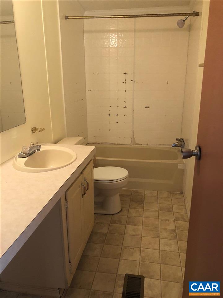256 Liberty Road New Canton, VA 23123 - Photo 12 of 12 Gallery Image 12