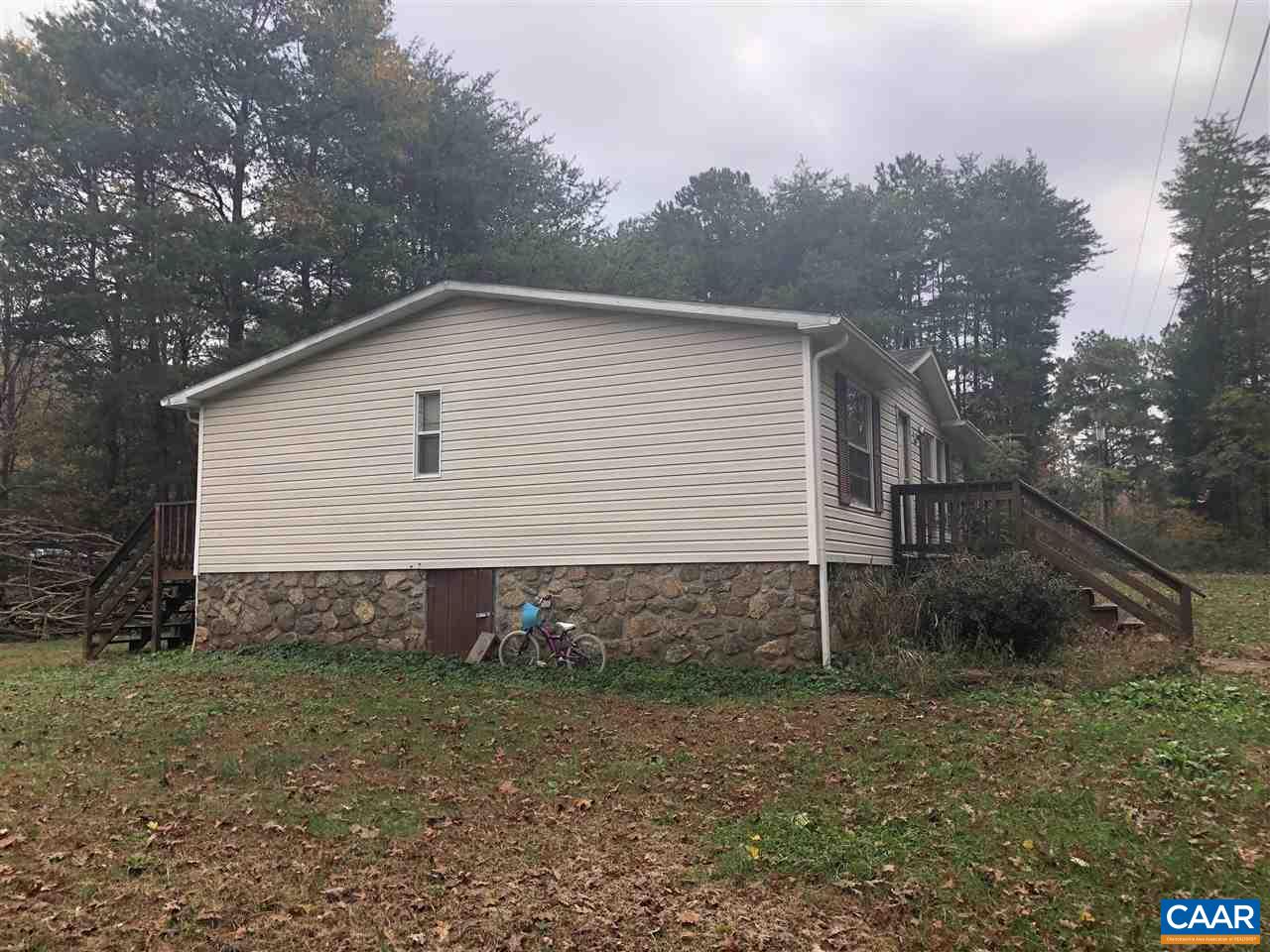 256 Liberty Road New Canton, VA 23123 - Photo 4 of 12 Gallery Image 4