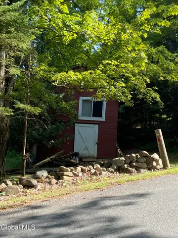 $175,000 | 25 Dresden Hill Road, Whitehall, NY 12887