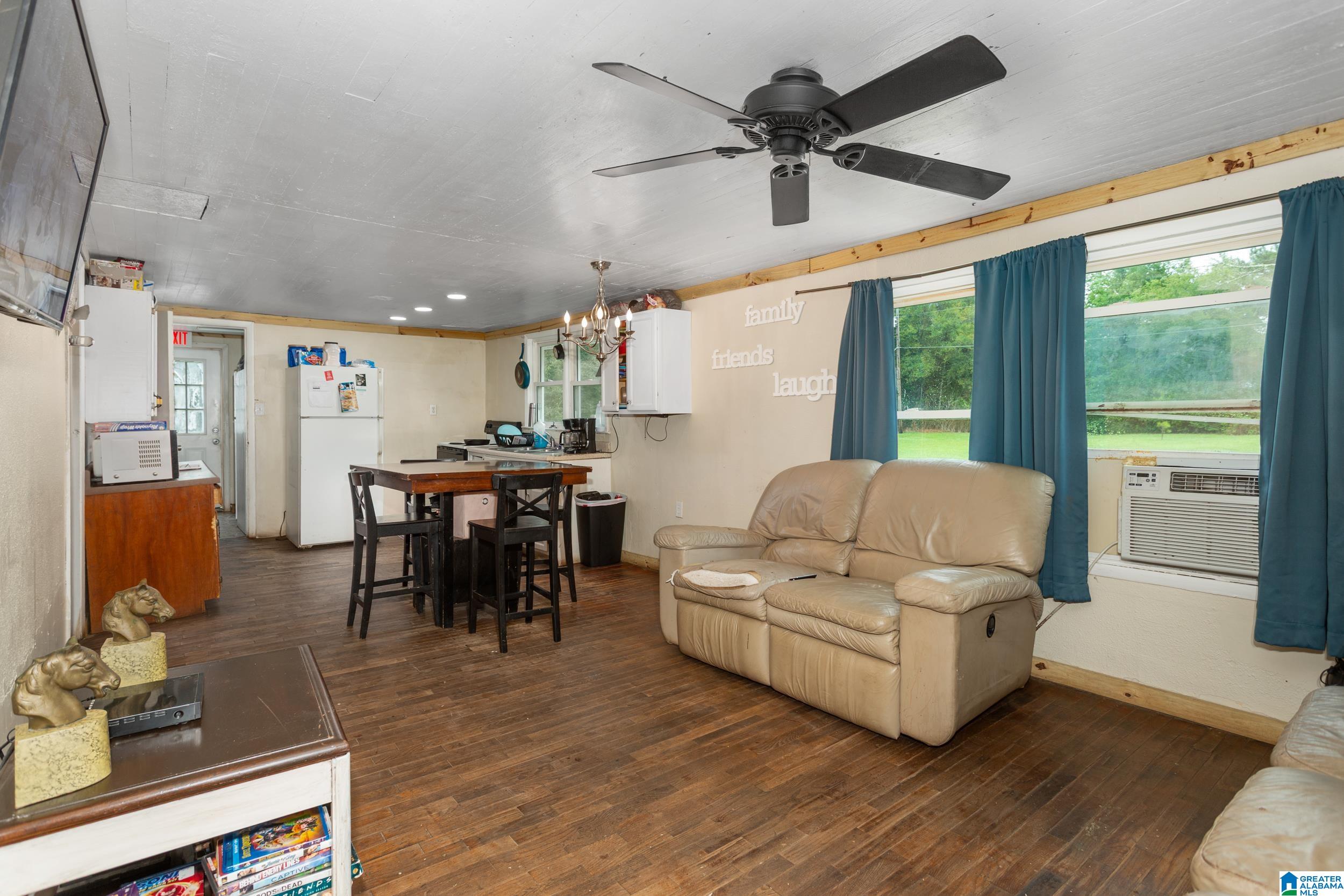 910 Whites Gap Road Jacksonville, AL 36265 - Photo 2 of 13