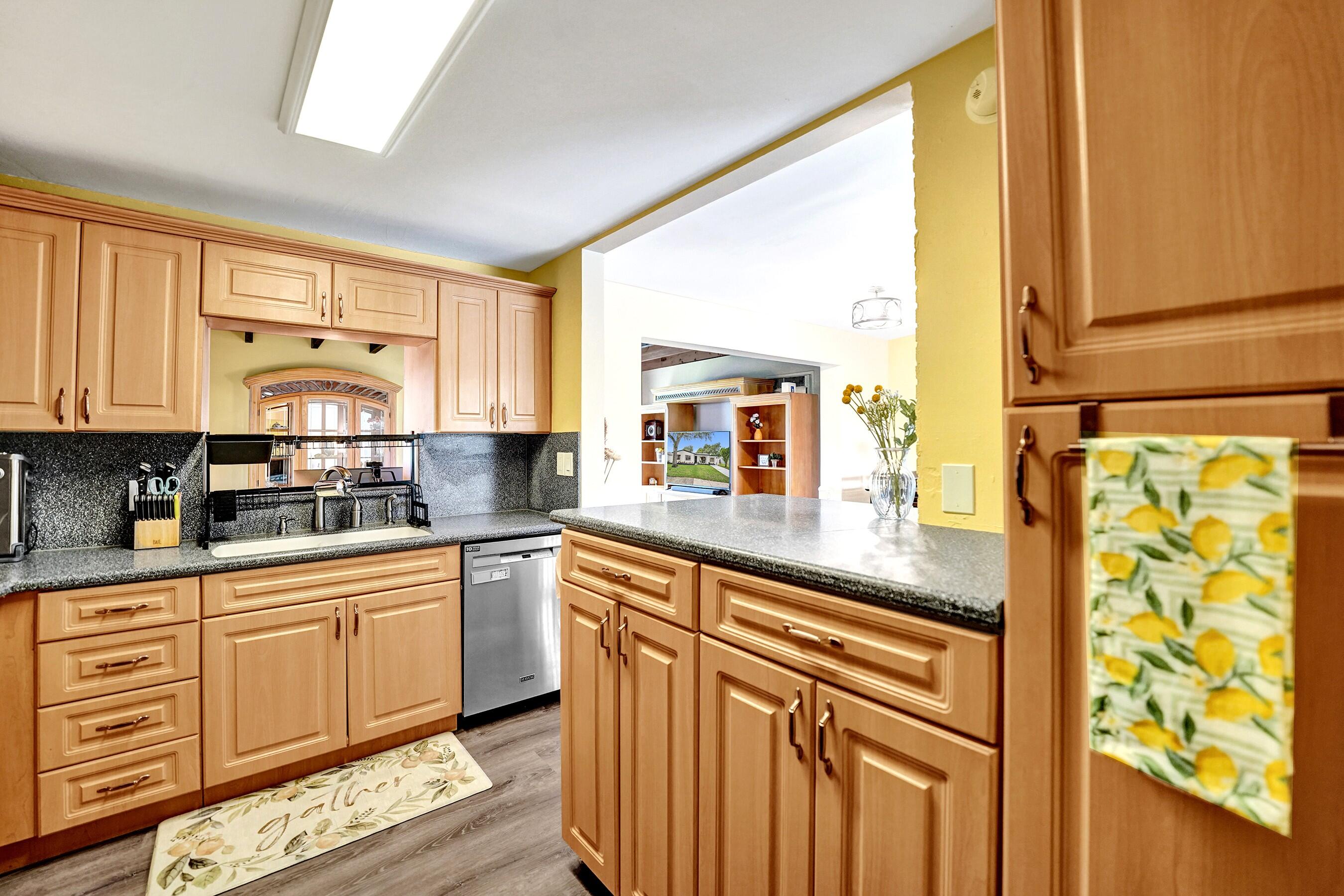 1341 North 30th Road Hollywood, FL 33021 - Photo 19 of 61 DSC08339
