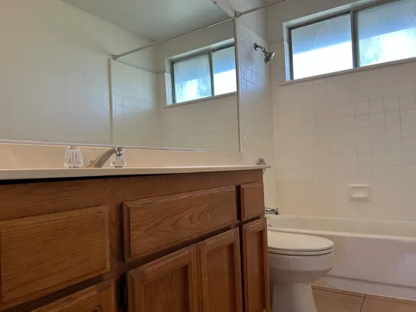 $2,550 | 1981 West Kavanagh Avenue, Tracy, CA 95376