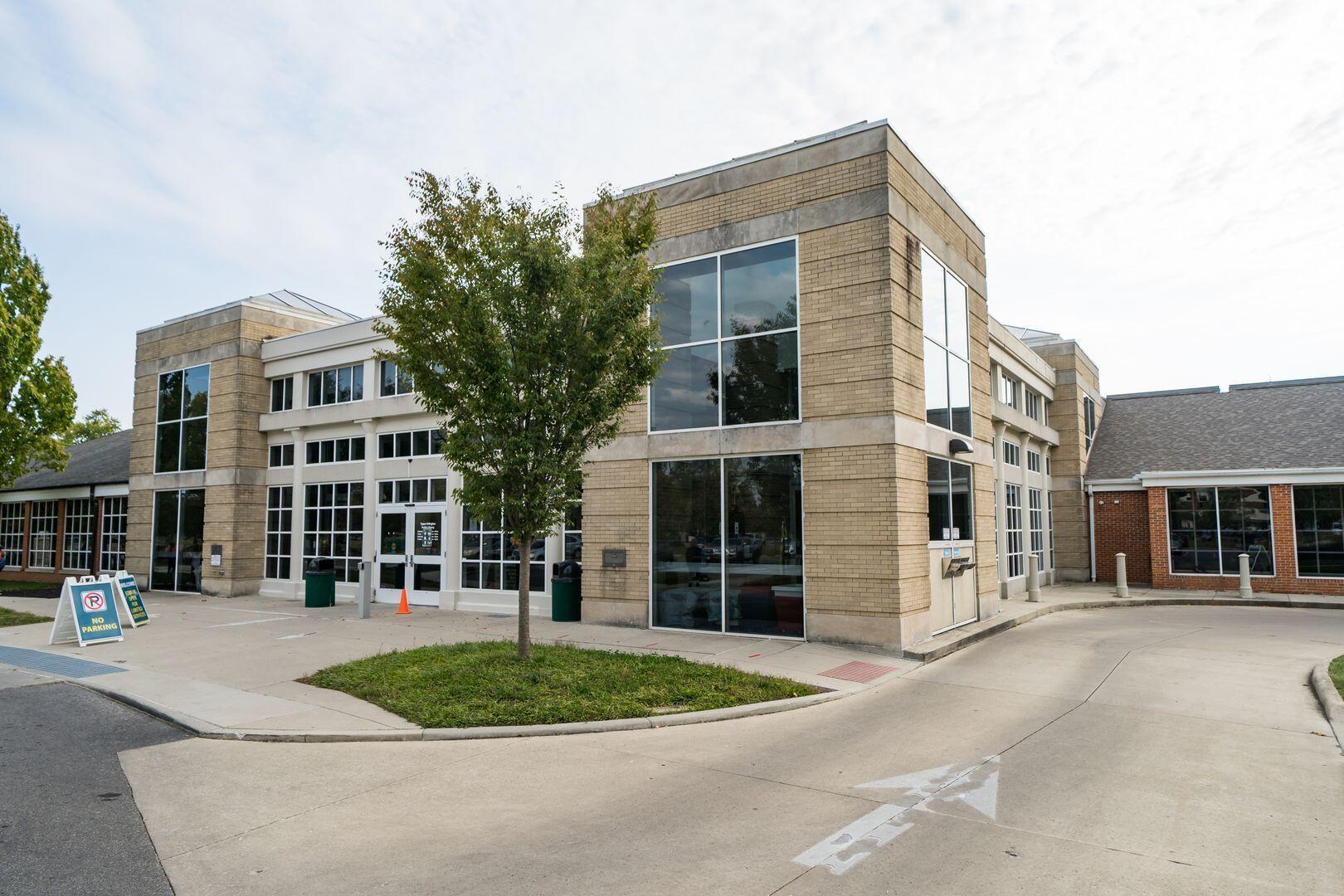 2228 Ridgeview Road Columbus, OH 43221 - Photo 50 of 51 Tremont Library