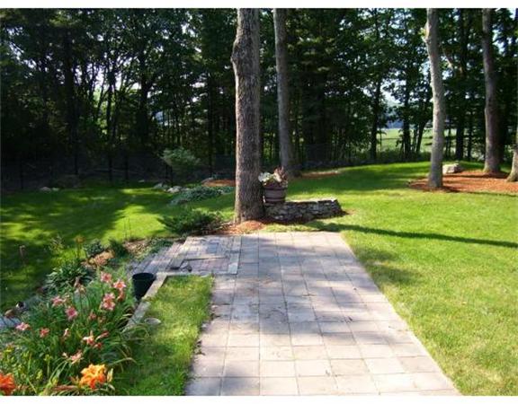 28 Cornstalk Road Dracut, MA 01826 - Photo 24 of 29 Gallery Image 24