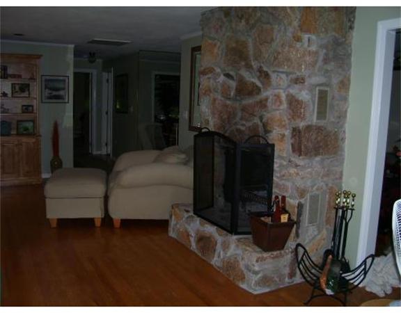 28 Cornstalk Road Dracut, MA 01826 - Photo 6 of 29 Gallery Image 6