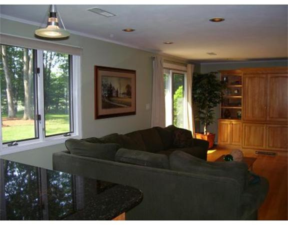 28 Cornstalk Road Dracut, MA 01826 - Photo 7 of 29 Gallery Image 7
