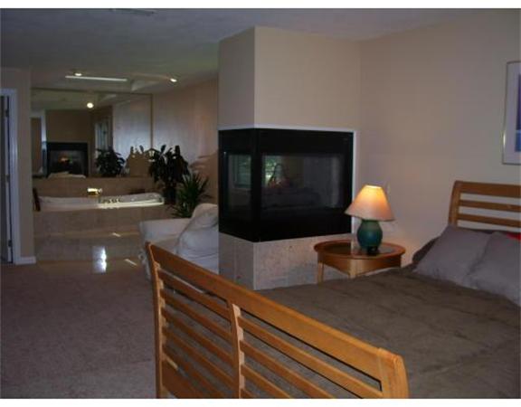 28 Cornstalk Road Dracut, MA 01826 - Photo 10 of 29 Gallery Image 10