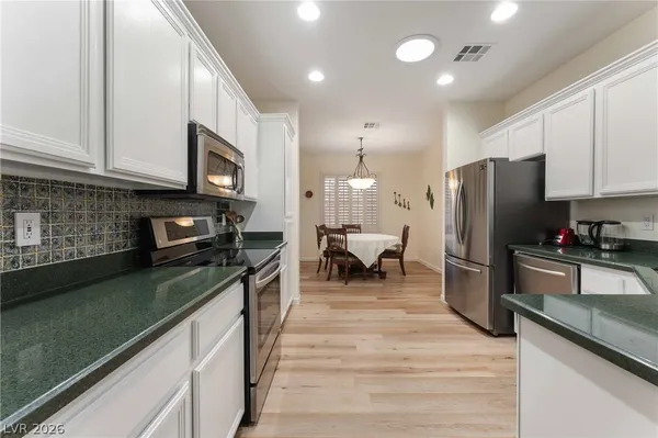 $2,500 | 2565 Leighton Avenue, Henderson, NV 89052