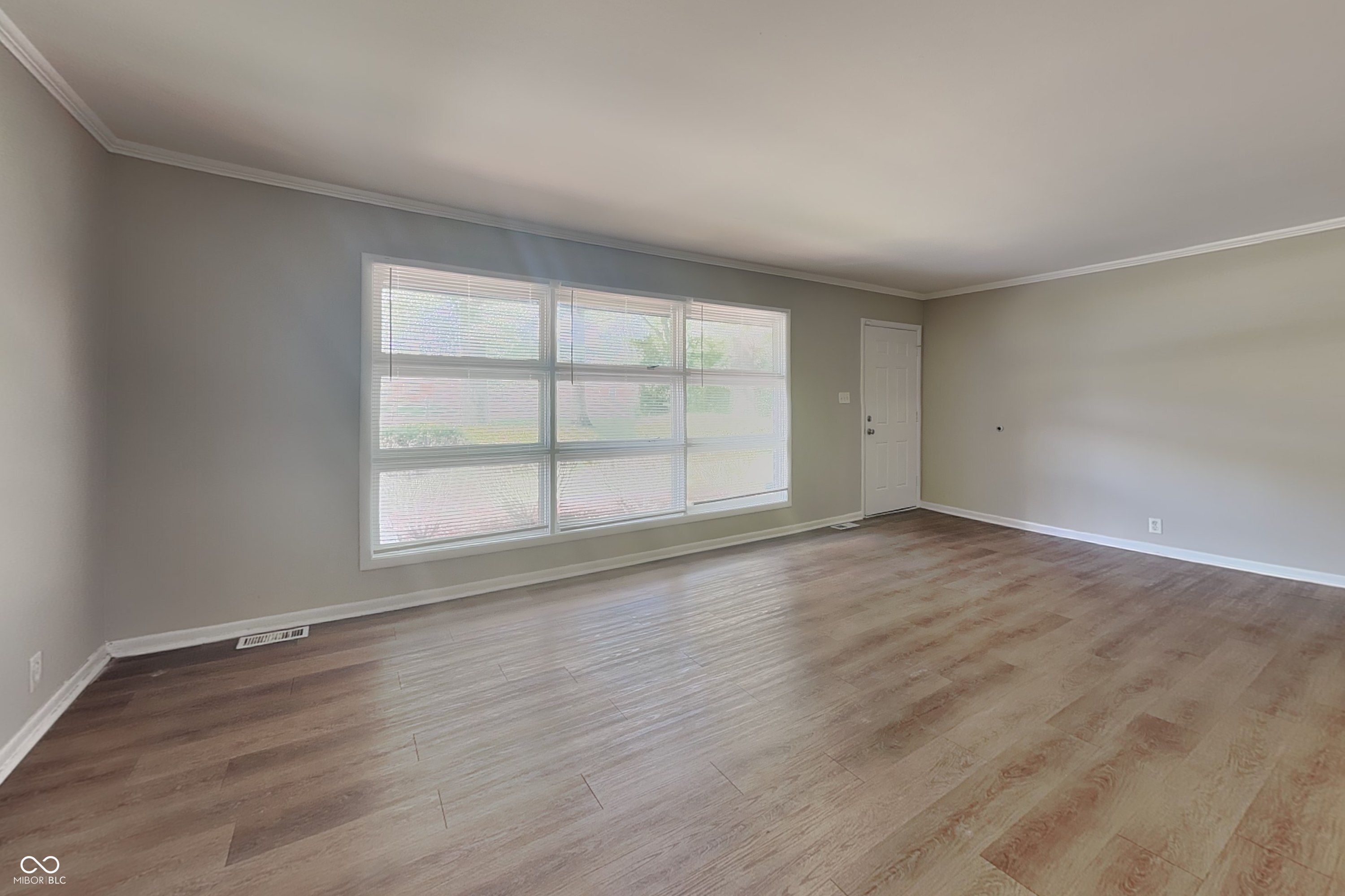 5007 Radnor Road Indianapolis, IN 46226 - Photo 3 of 20 Gallery Image 3