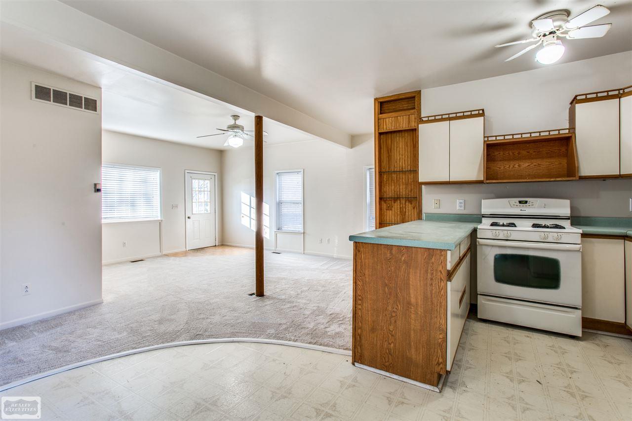 213 Church Street Romeo, MI 48065 - Photo 27 of 34 31367408-26.JPG