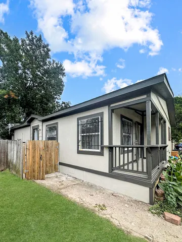 $1,500 | 11914 Kingslake Forest Drive, Houston, TX 77044