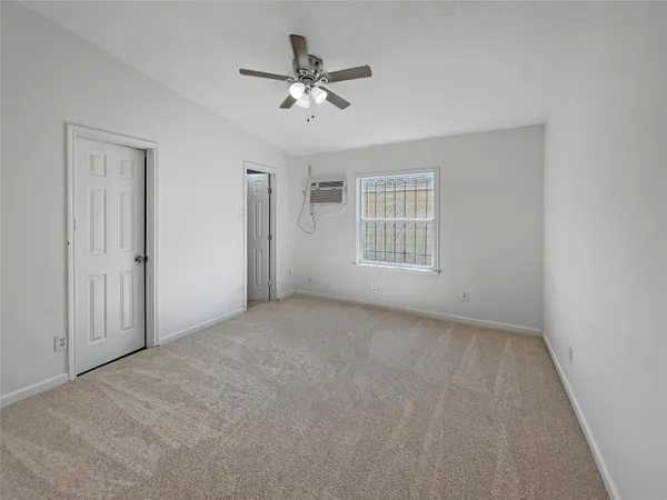 $1,350 | 11914 Kingslake Forest Drive, Houston, TX 77044