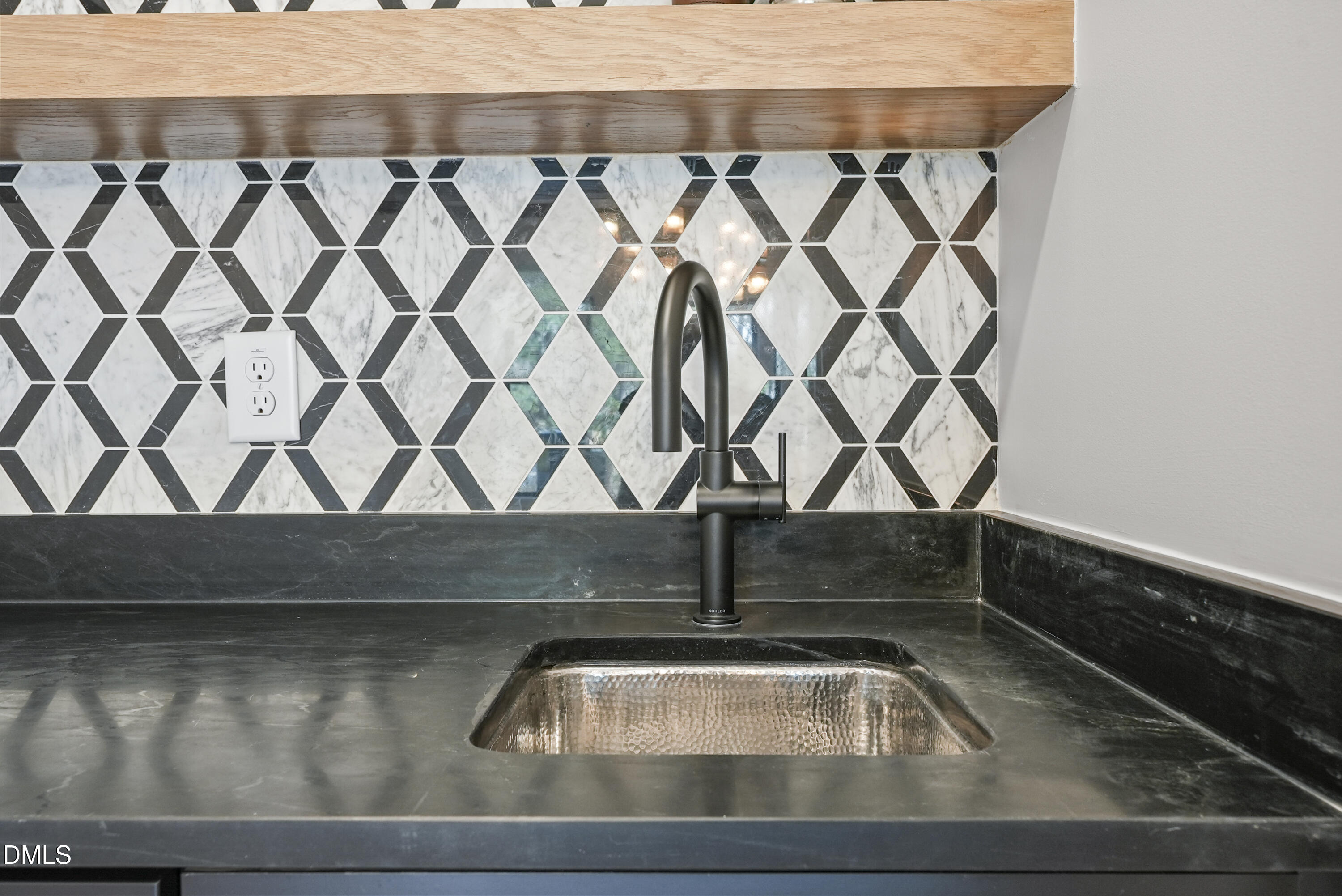 2907 Churchill Road Raleigh, NC 27607 - Photo 13 of 92 DSC00225