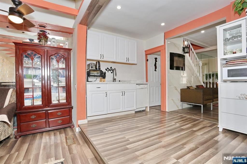 150 Pleasant Avenue Englewood, NJ 07631 - Photo 13 of 46