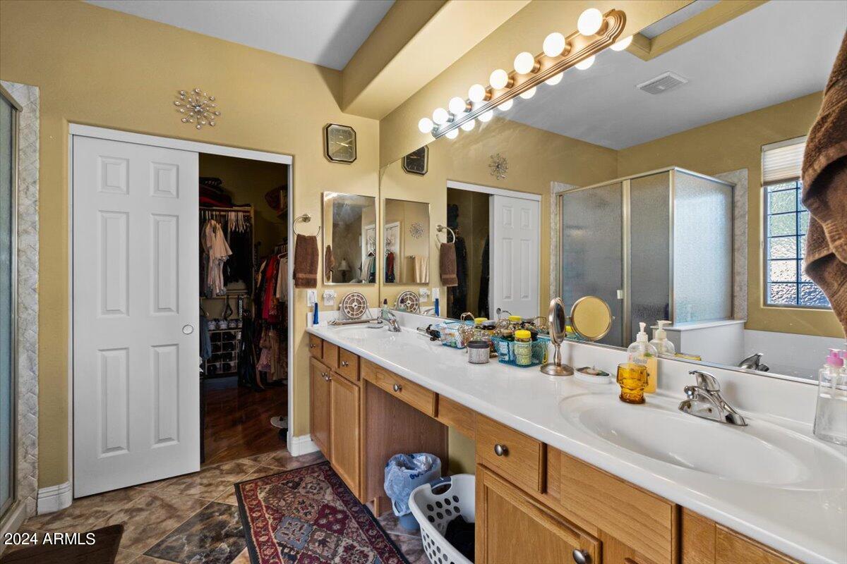 2116 West Harwell Rd. Phoenix, AZ 85041 - Photo 27 of 40 26-Primary bathroom