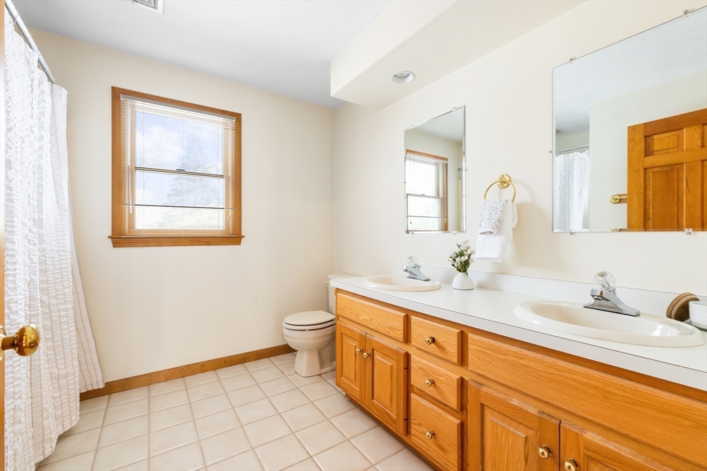 146 East Union Street Ashland, MA 01721 - Photo 29 of 41