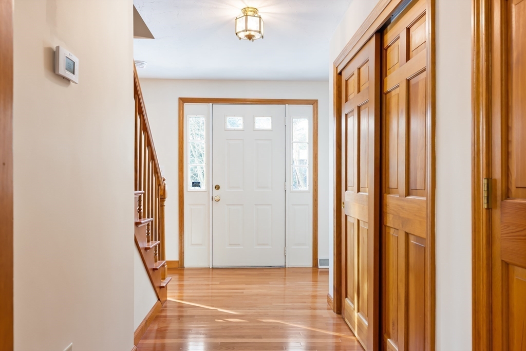 146 East Union Street Ashland, MA 01721 - Photo 3 of 41