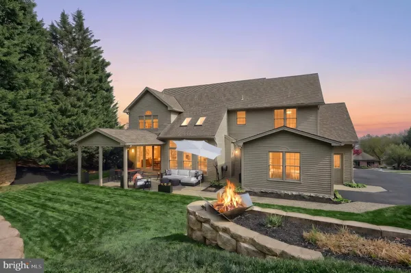 $589,900 | 2252 Spangler Circle, York, PA 17406