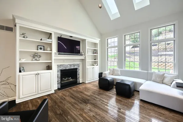 $589,900 | 2252 Spangler Circle, York, PA 17406