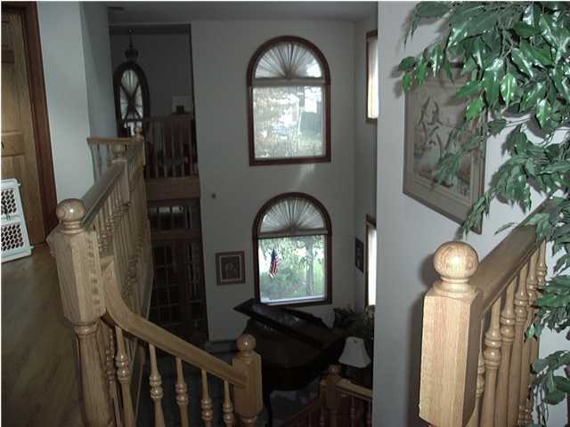 674 West Fingerboard Road Staten Island, NY 10305 - Photo 3 of 9 Additional Photo
