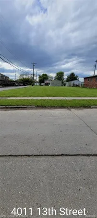 $10,000 | 4011 13th Street, Ecorse, MI 48229