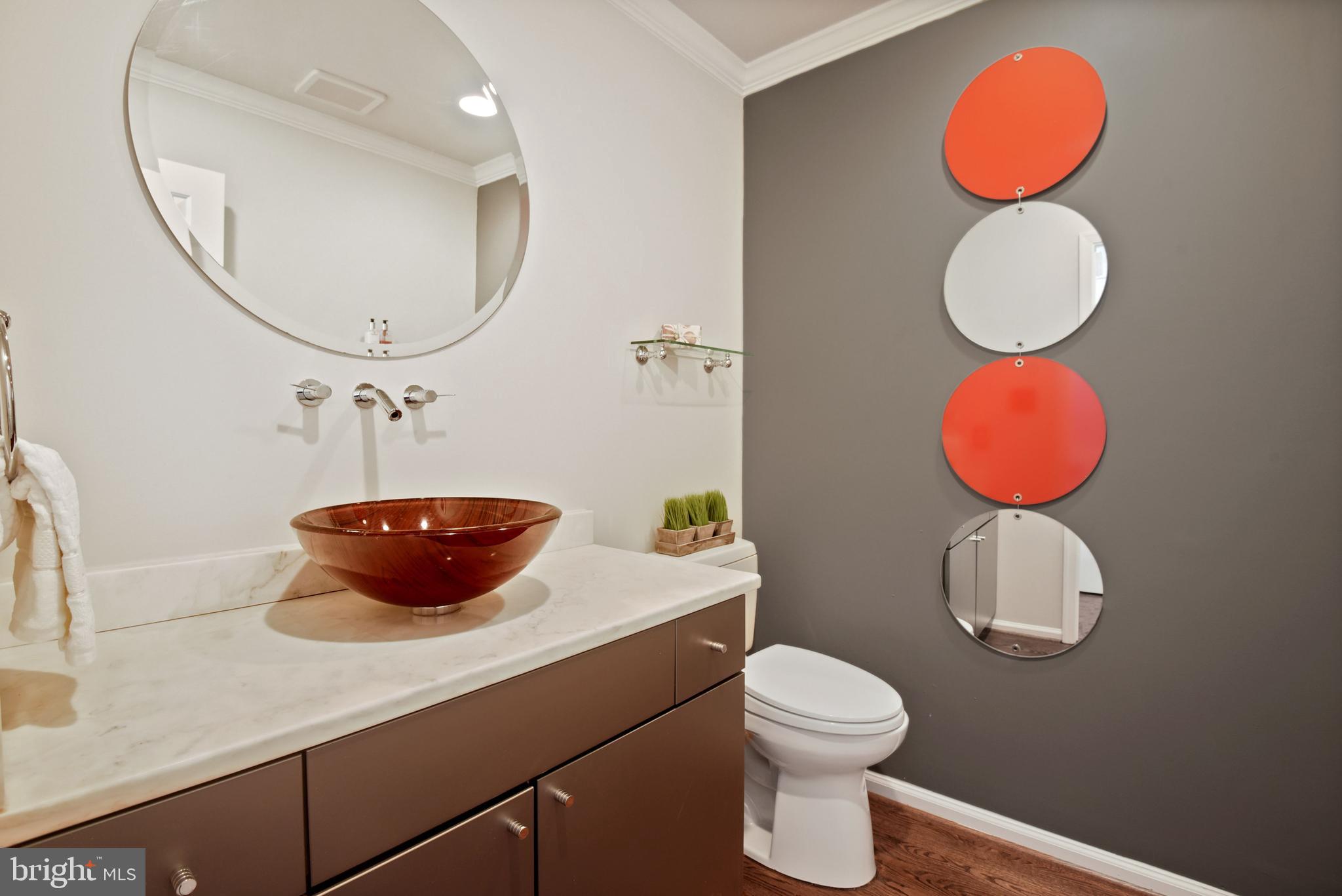 902 Ridge Drive McLean, VA 22101 - Photo 19 of 41 Main Level Powder Room
