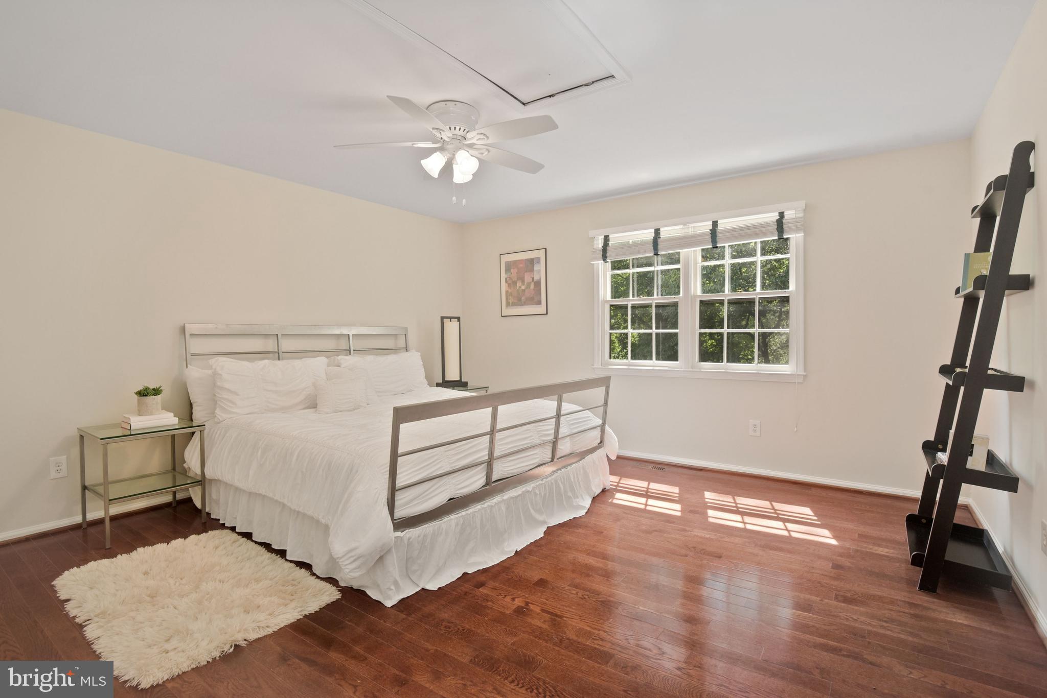 902 Ridge Drive McLean, VA 22101 - Photo 20 of 41 Upper Level Bedroom #1
