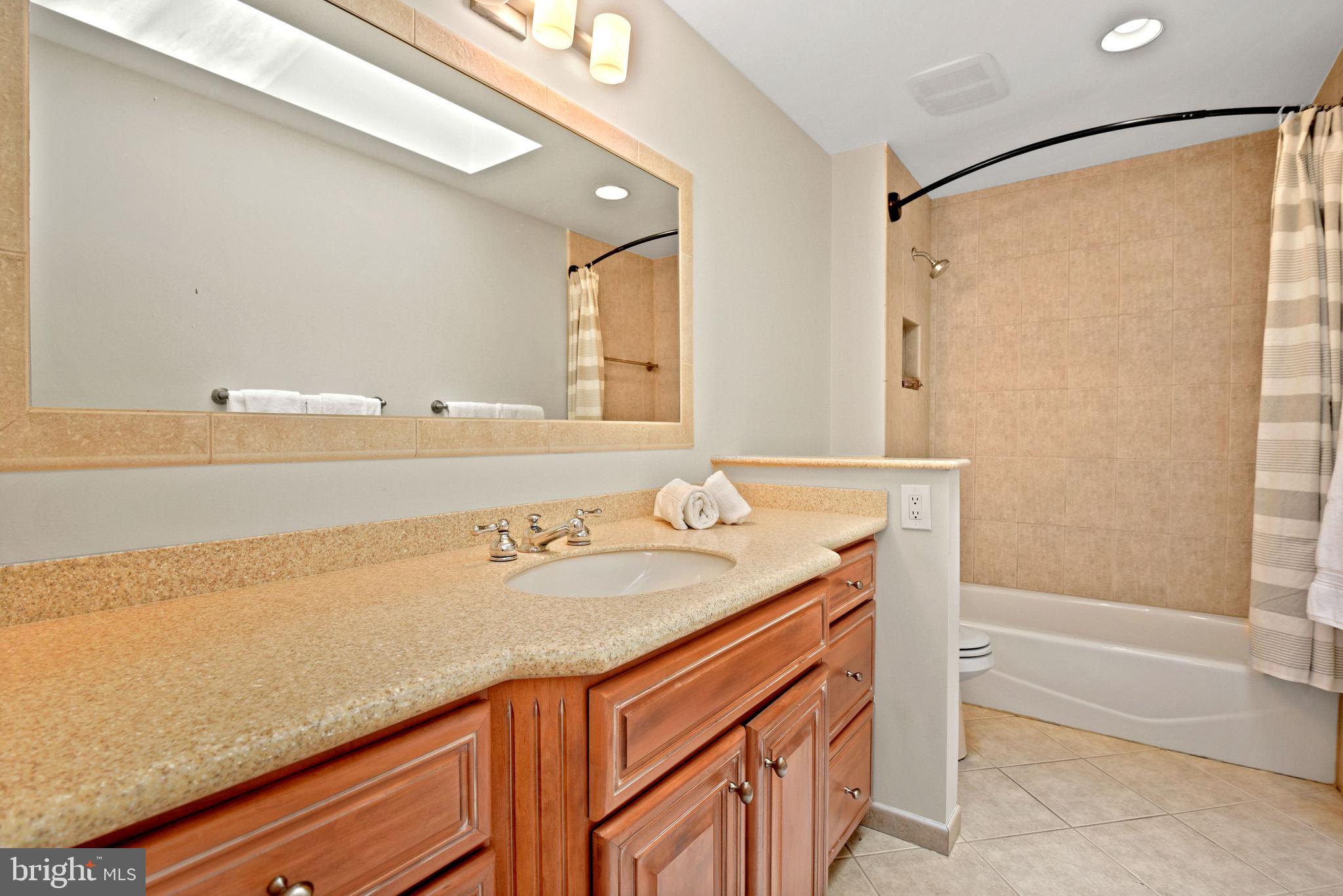 902 Ridge Drive McLean, VA 22101 - Photo 23 of 41 Upper Level Bathroom