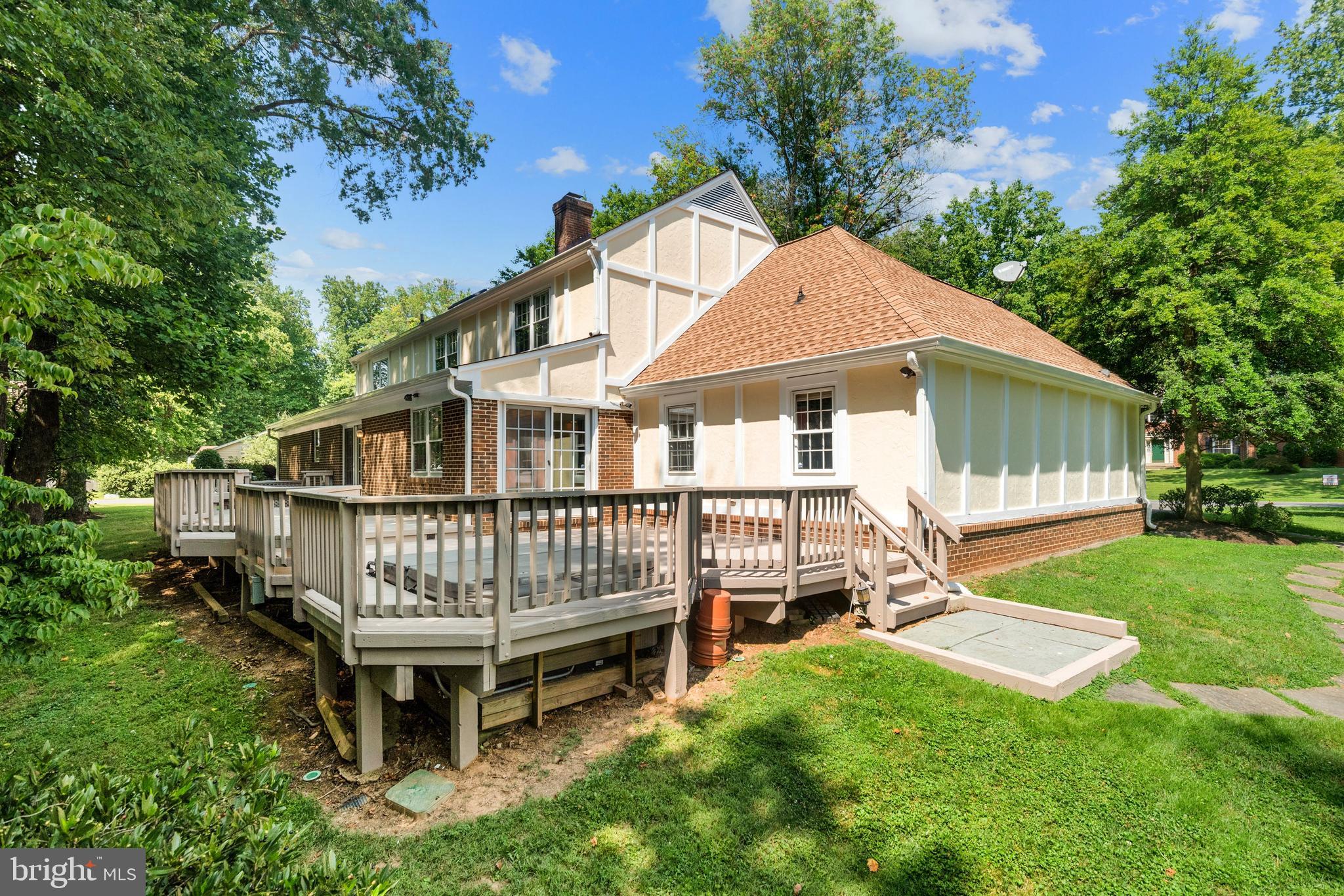 902 Ridge Drive McLean, VA 22101 - Photo 35 of 41 Gallery Image 35