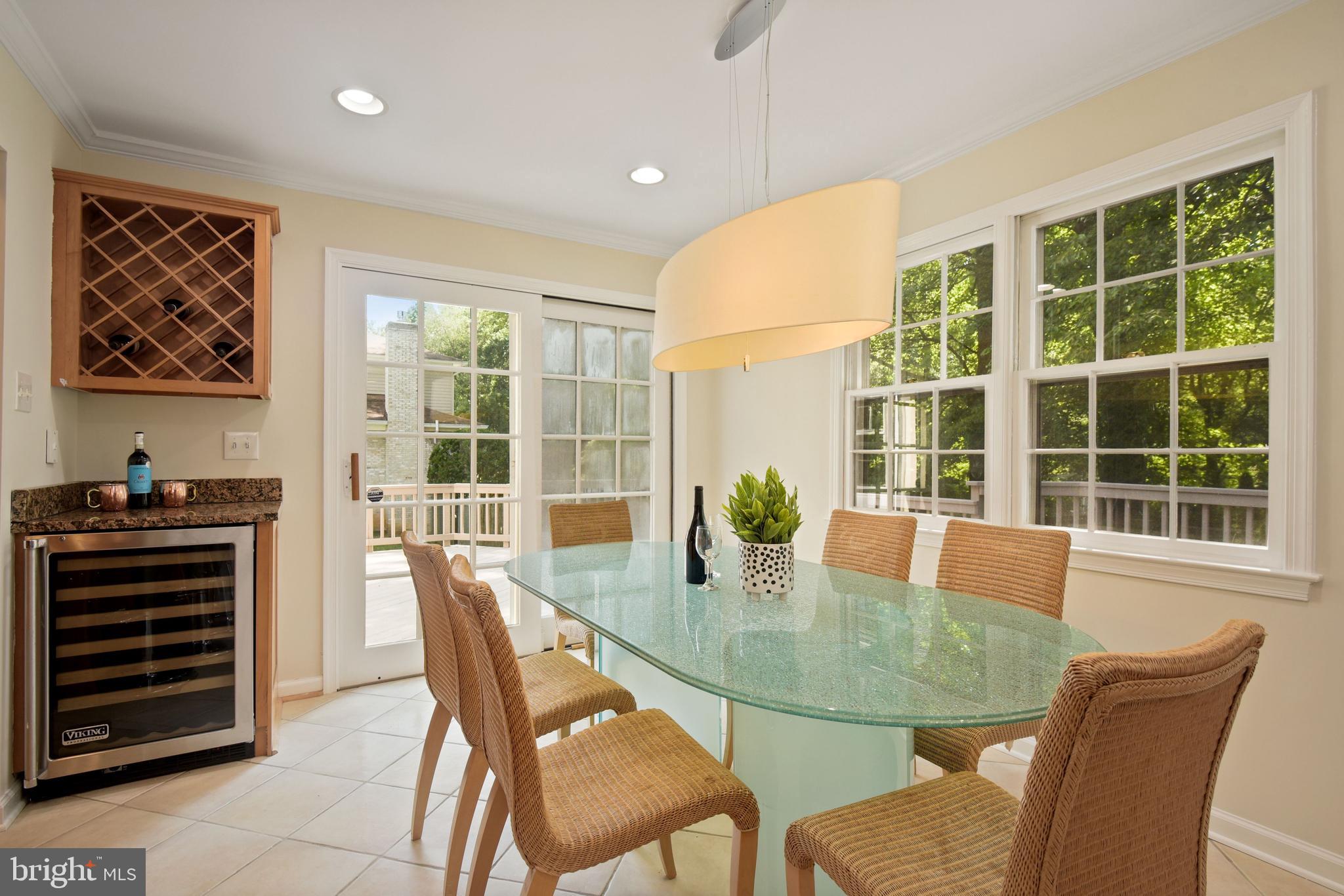 902 Ridge Drive McLean, VA 22101 - Photo 10 of 41 Breakfast Room