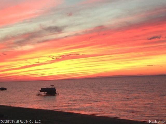 8900 Crescent Beach Road Pigeon, MI 48755 - Photo 24 of 29 8900CBsunset.jpg