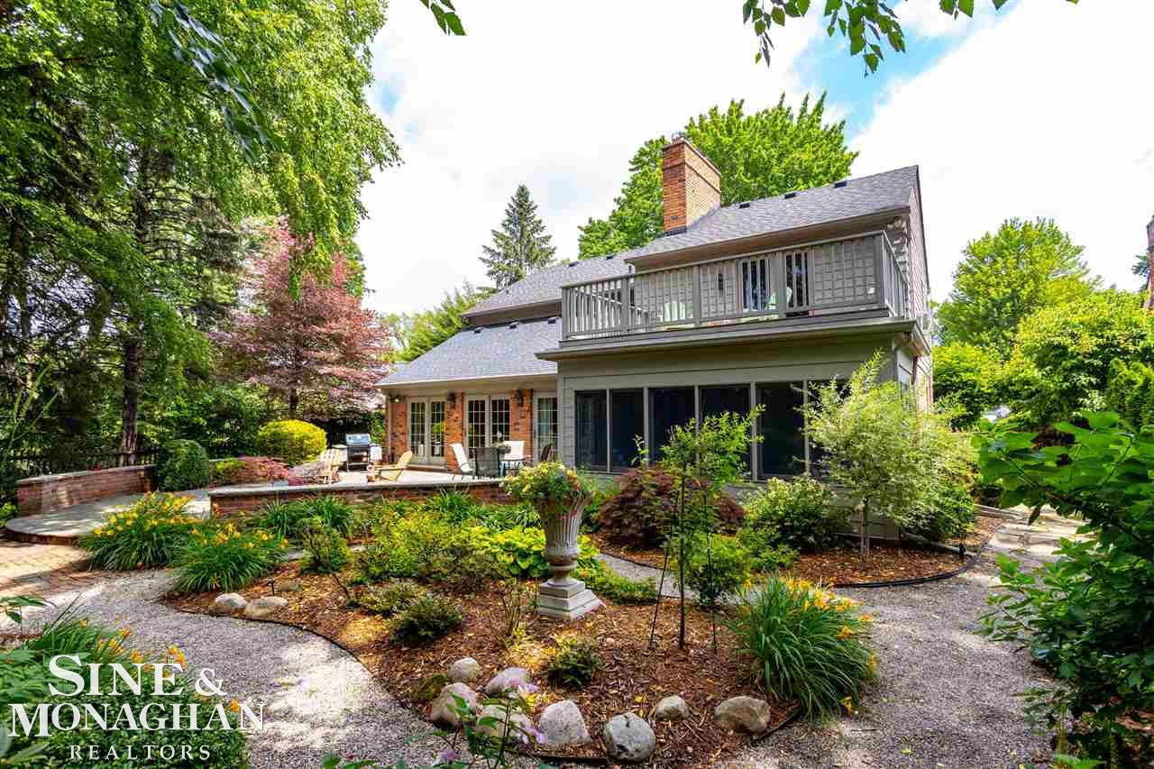 233 Merriweather Road Grosse Pointe, MI 48236 - Photo 49 of 79 50081859-48.JPG