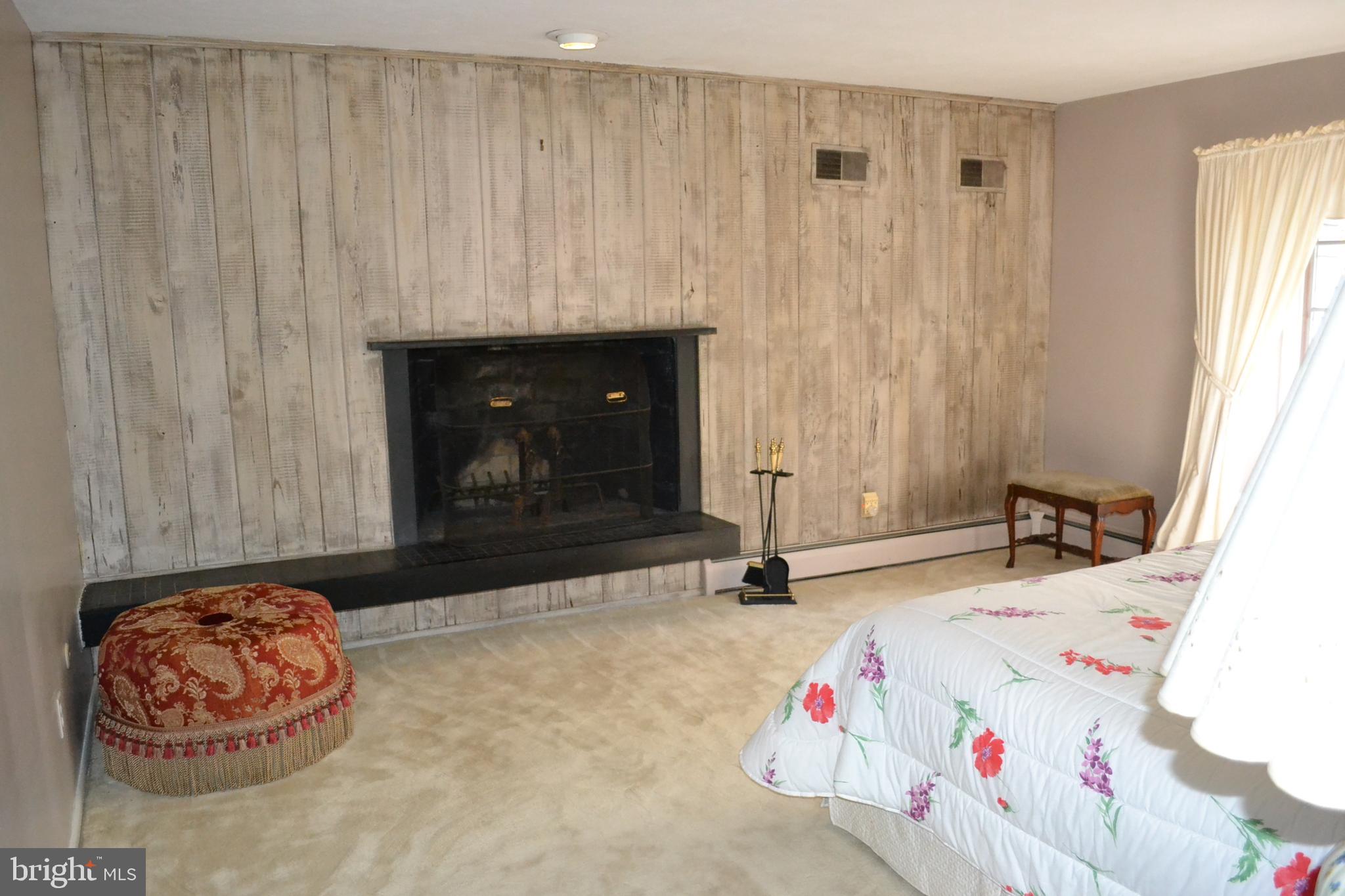 1720 Lynam Road Abington, PA 19001 - Photo 19 of 40 Master bedroom with firepllace